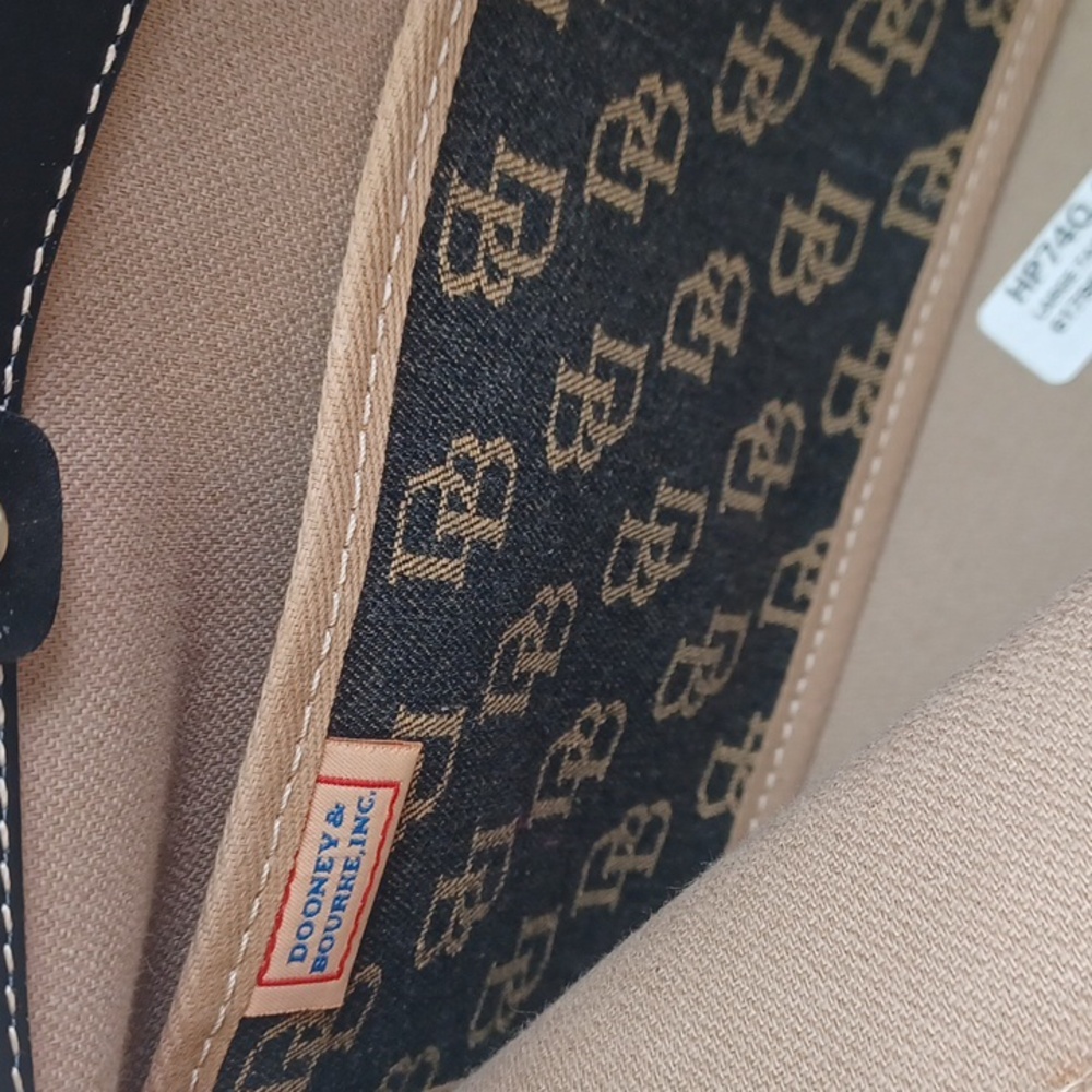 Dooney & Bourke Large Tassel Top Zip NWOT - Picture 12 of 13